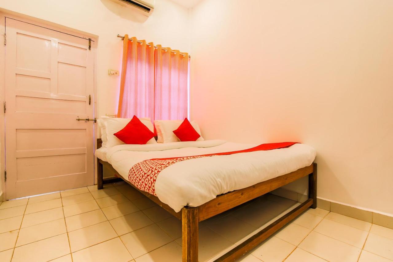 Oyo 22056 Arambol Plaza Beach Resort Dış mekan fotoğraf